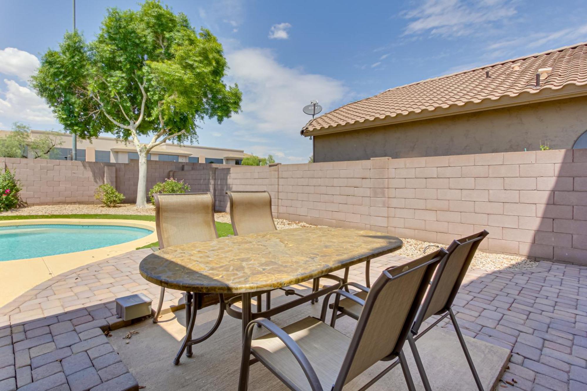 Spacious Retreat With Outdoor Oasis! Scottsdale
